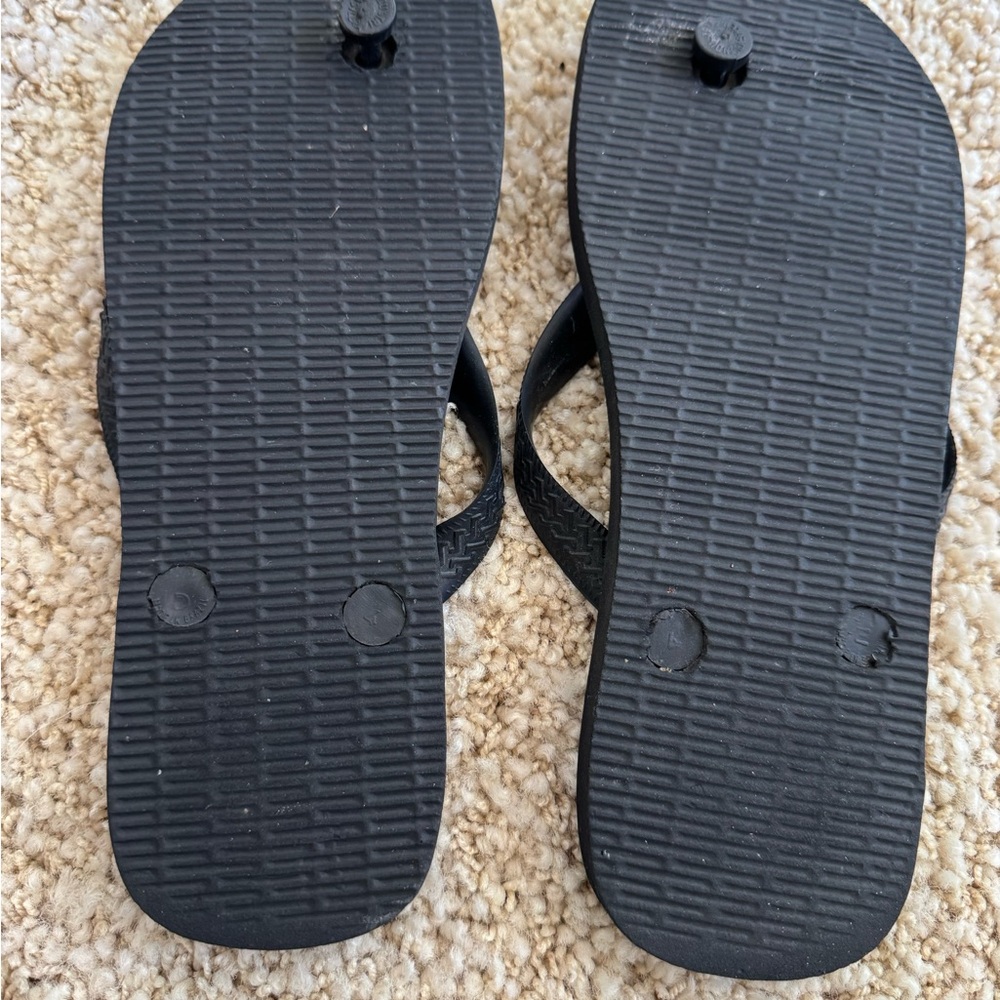 Havianas Polka Dot Flip Flops - Picture 3 of 3